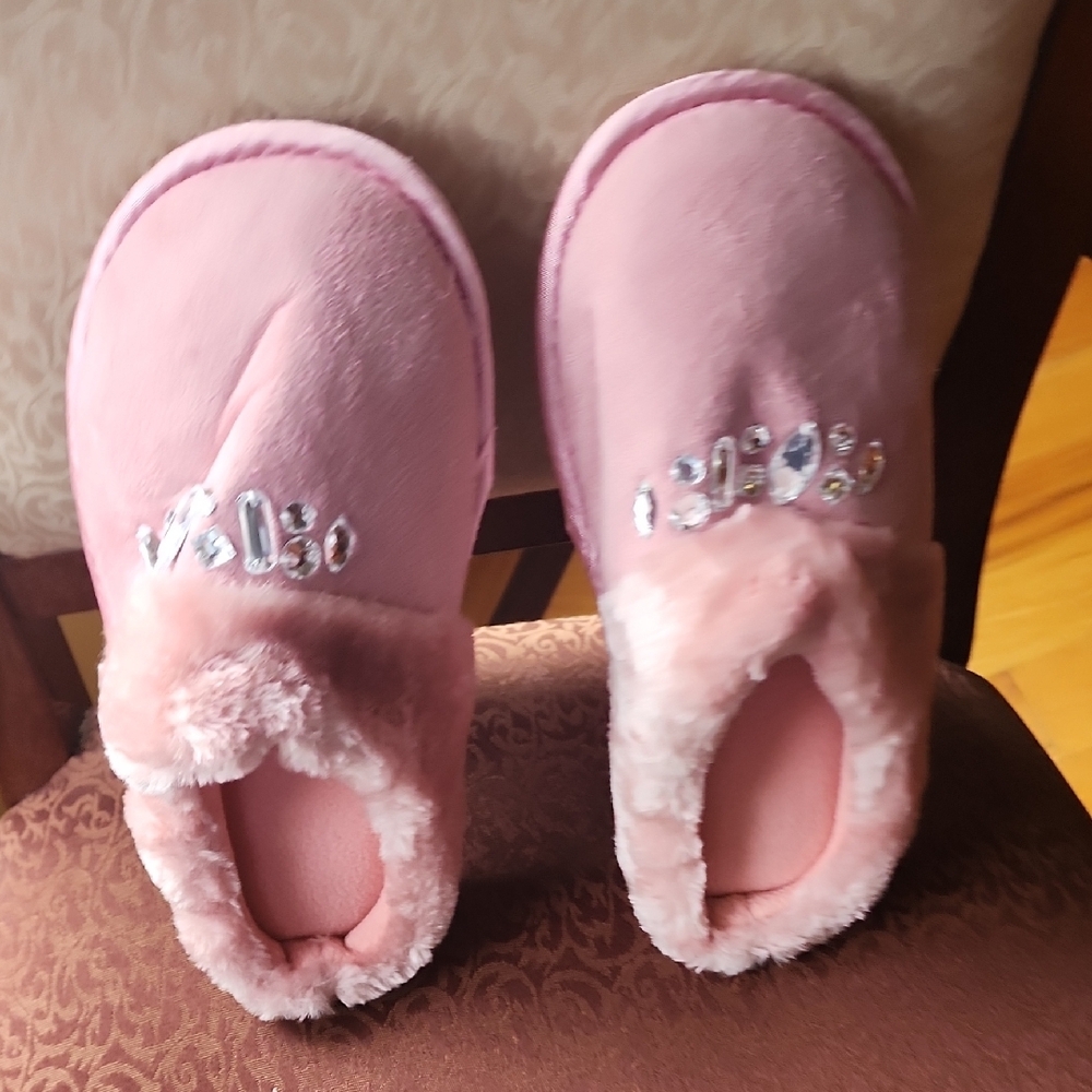 Pink Fuzzy Slippers with Gem Accents - Picture 3 of 4